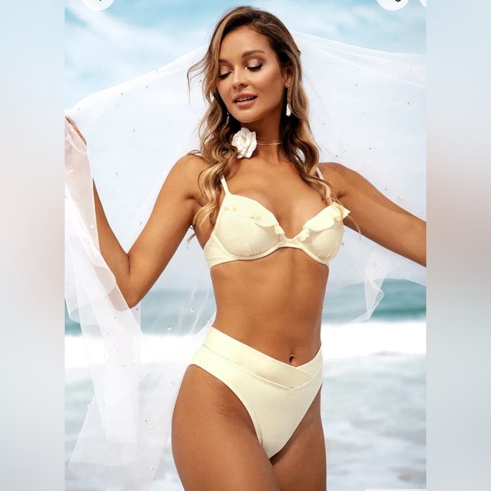 Cupshe underwire ruffle high waisted off-white bikini - size M